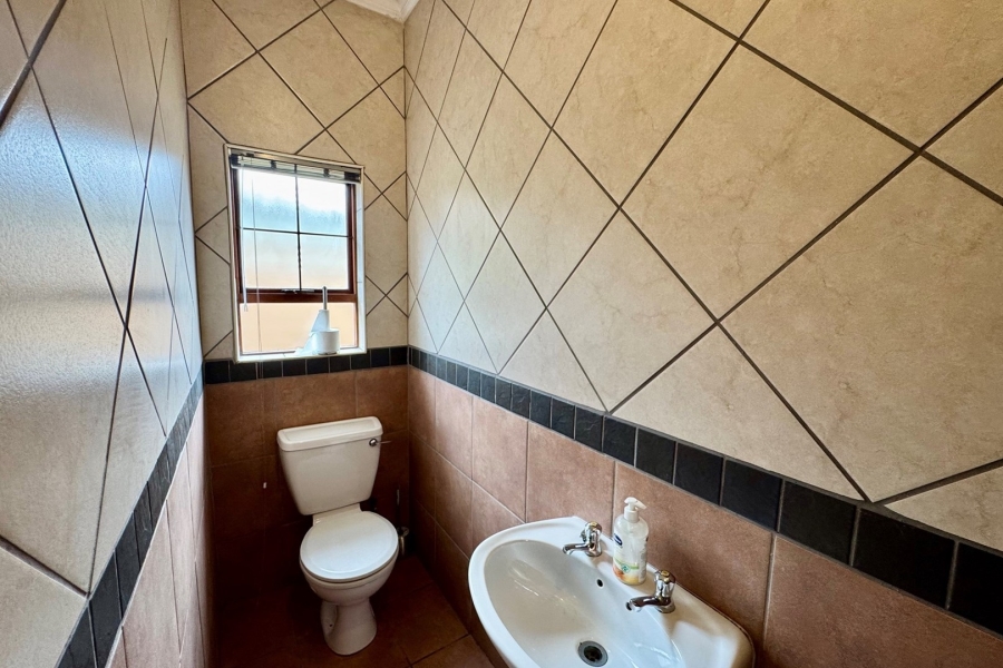 3 Bedroom Property for Sale in Aerorand Mpumalanga
