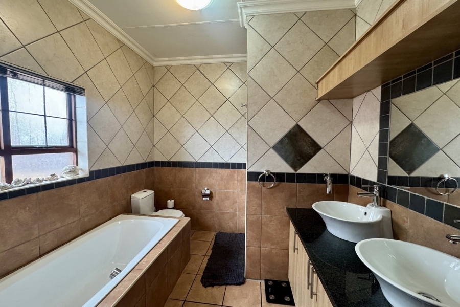3 Bedroom Property for Sale in Aerorand Mpumalanga