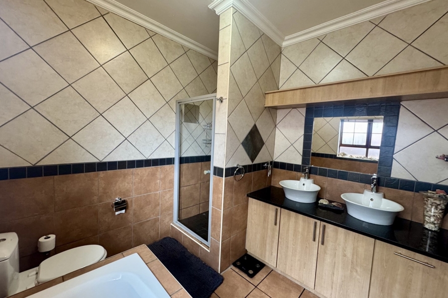 3 Bedroom Property for Sale in Aerorand Mpumalanga