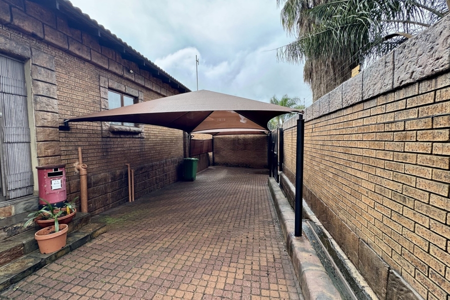 3 Bedroom Property for Sale in Aerorand Mpumalanga