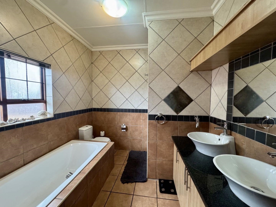 3 Bedroom Property for Sale in Aerorand Mpumalanga