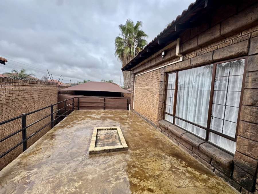 3 Bedroom Property for Sale in Aerorand Mpumalanga