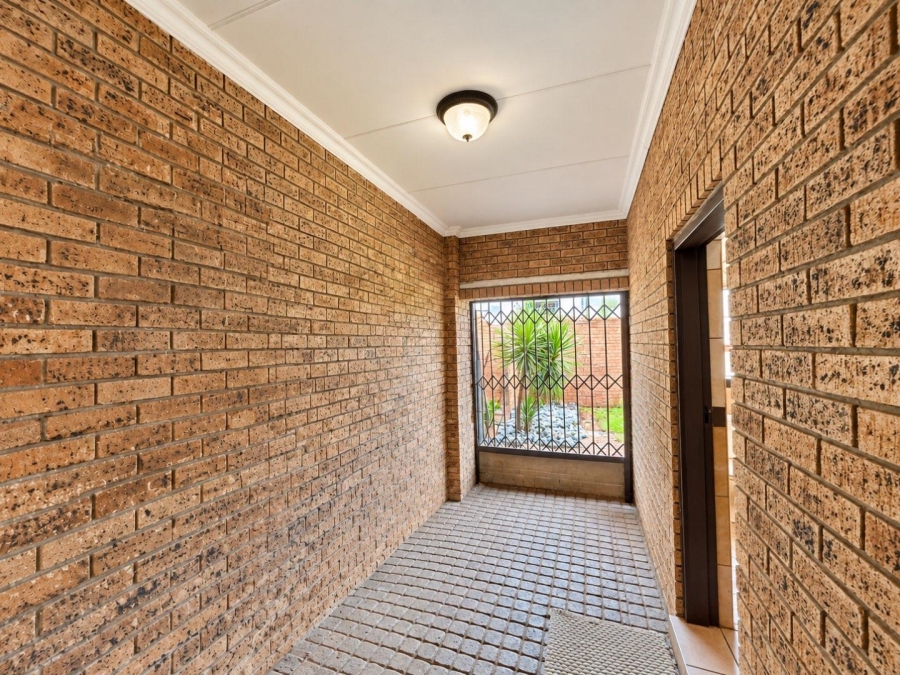 3 Bedroom Property for Sale in Aerorand Mpumalanga