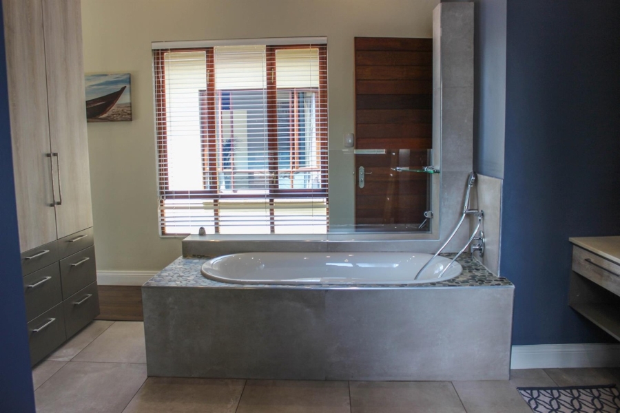 5 Bedroom Property for Sale in Aerorand Mpumalanga