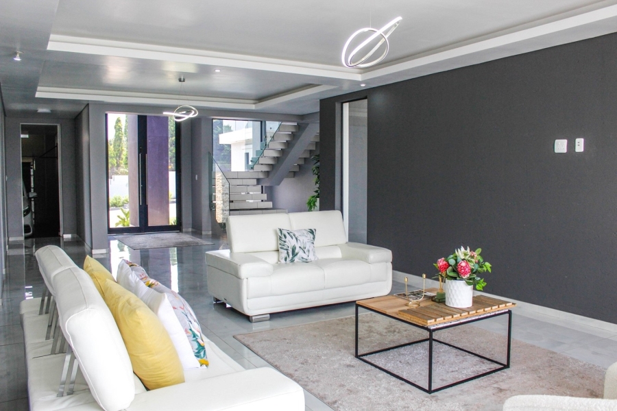 7 Bedroom Property for Sale in Gholfsig Mpumalanga