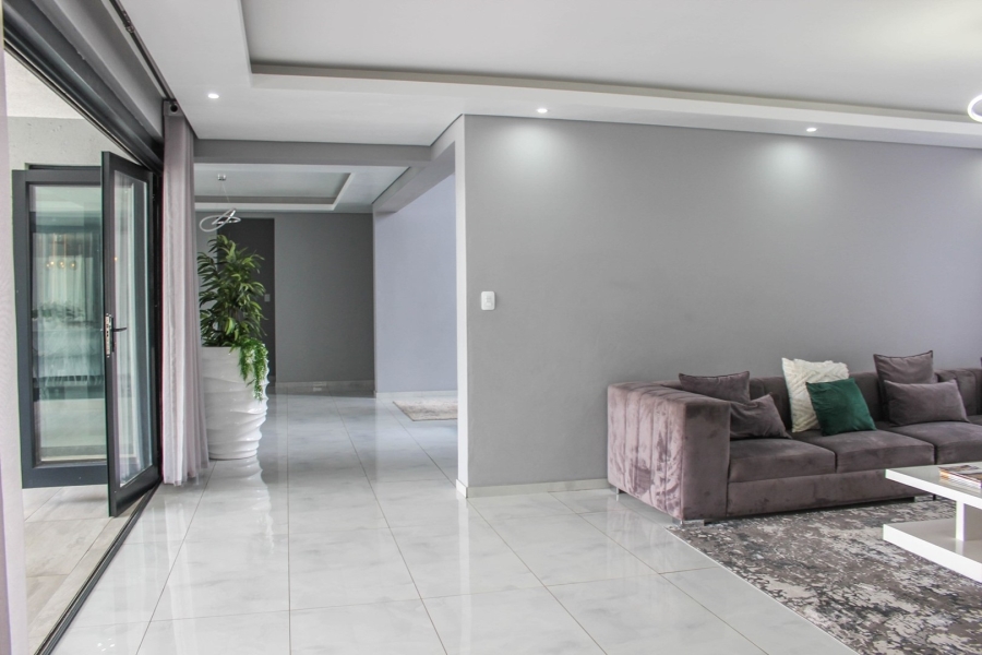 7 Bedroom Property for Sale in Gholfsig Mpumalanga