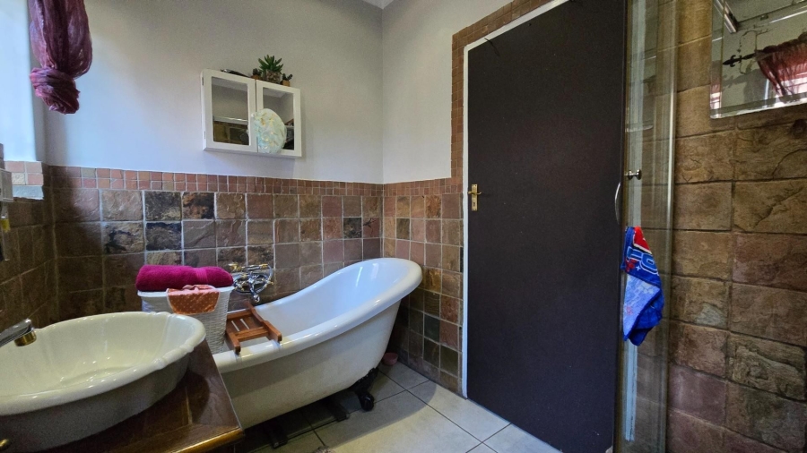 5 Bedroom Property for Sale in Kanonkop Mpumalanga