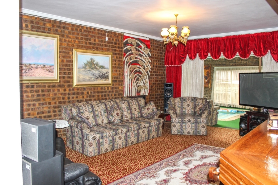 4 Bedroom Property for Sale in Gholfsig Mpumalanga