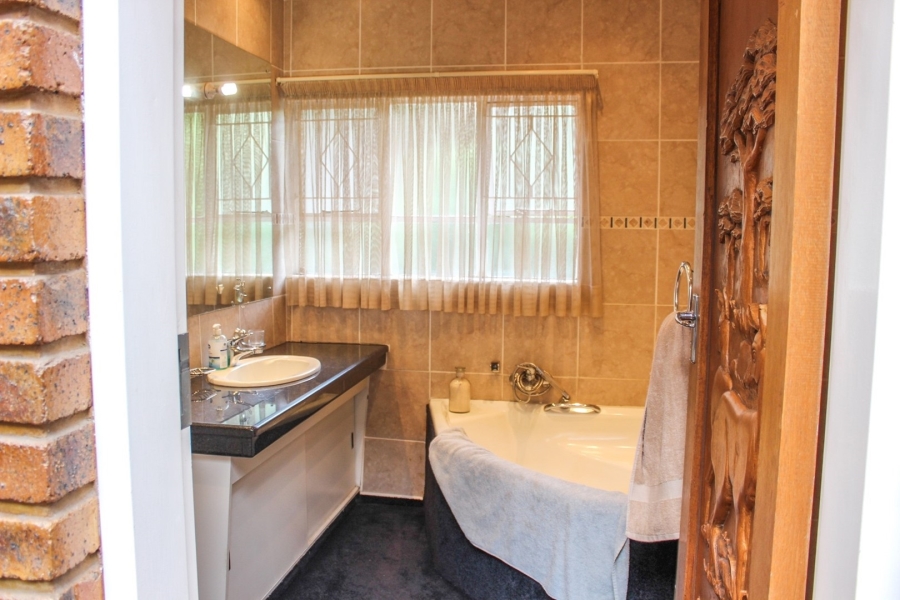 4 Bedroom Property for Sale in Gholfsig Mpumalanga