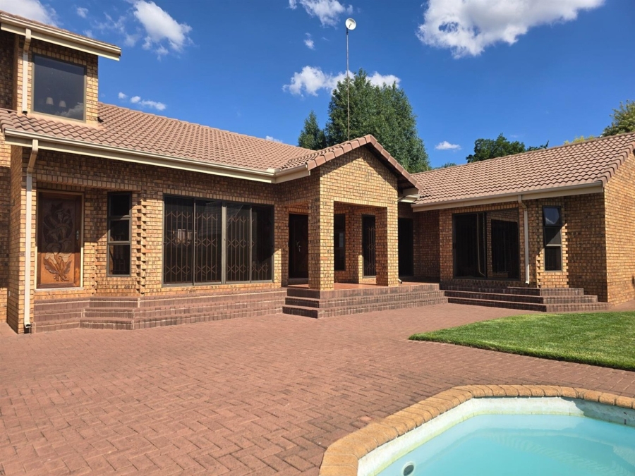 4 Bedroom Property for Sale in Clubville Mpumalanga