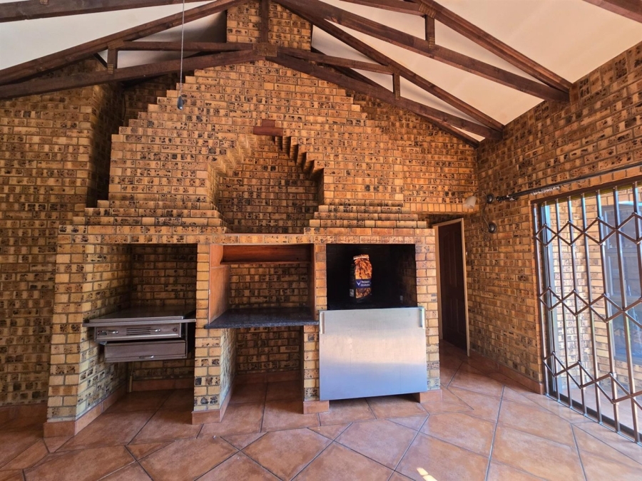 4 Bedroom Property for Sale in Clubville Mpumalanga