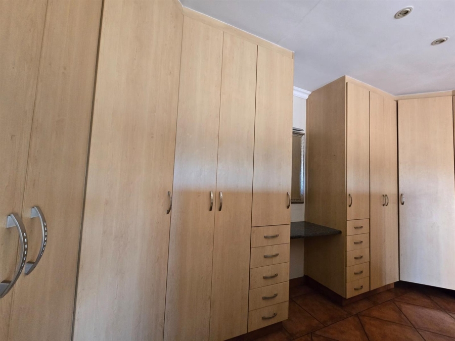 4 Bedroom Property for Sale in Clubville Mpumalanga