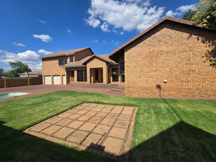 4 Bedroom Property for Sale in Clubville Mpumalanga