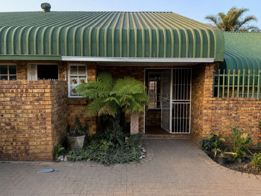 3 Bedroom Property for Sale in Middelburg Central Mpumalanga