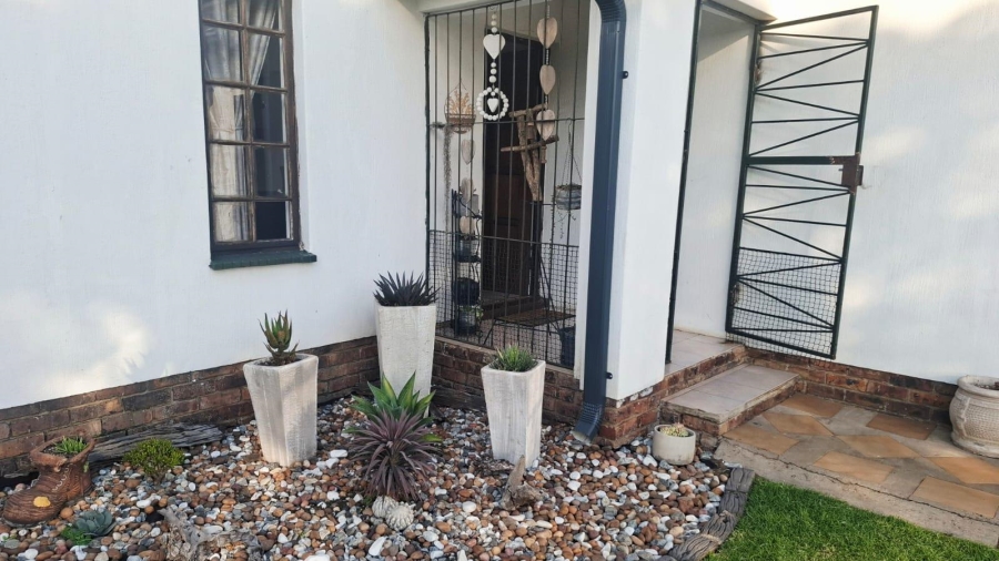 4 Bedroom Property for Sale in Aerorand Mpumalanga