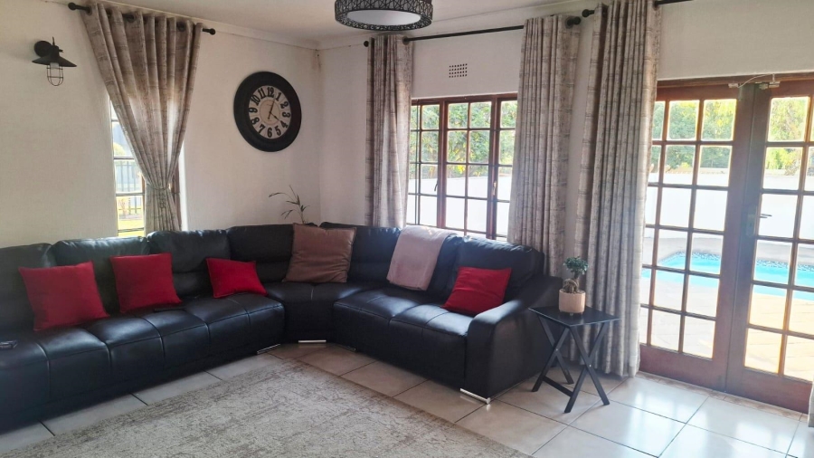 4 Bedroom Property for Sale in Aerorand Mpumalanga