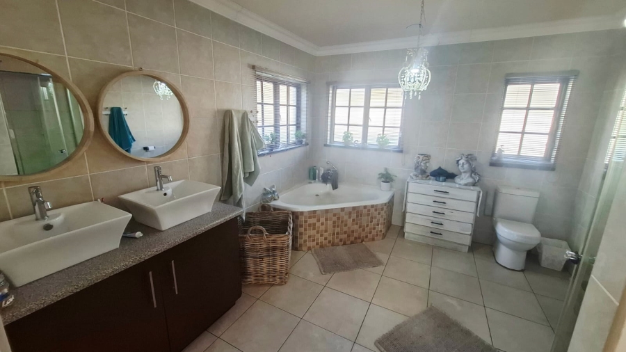 4 Bedroom Property for Sale in Aerorand Mpumalanga