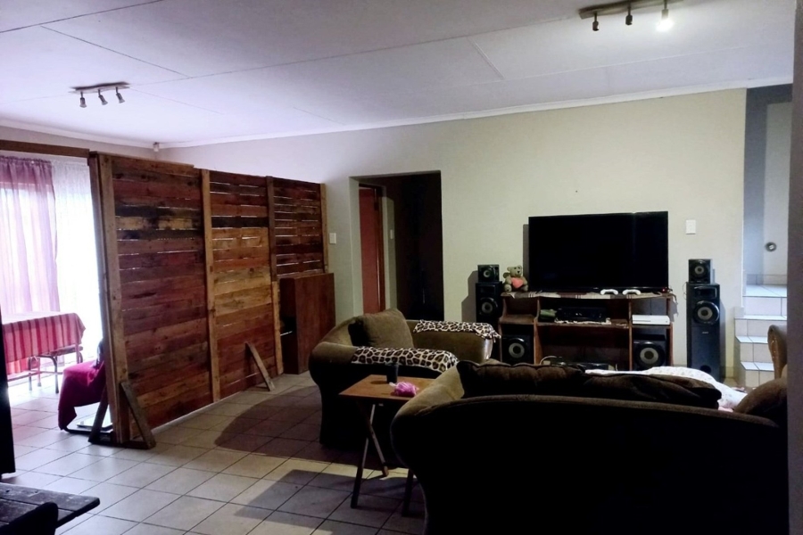 3 Bedroom Property for Sale in Aerorand Mpumalanga