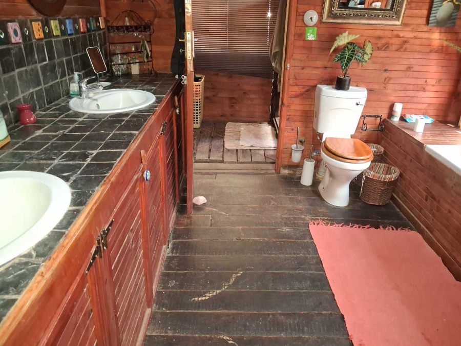 5 Bedroom Property for Sale in Karino Mpumalanga