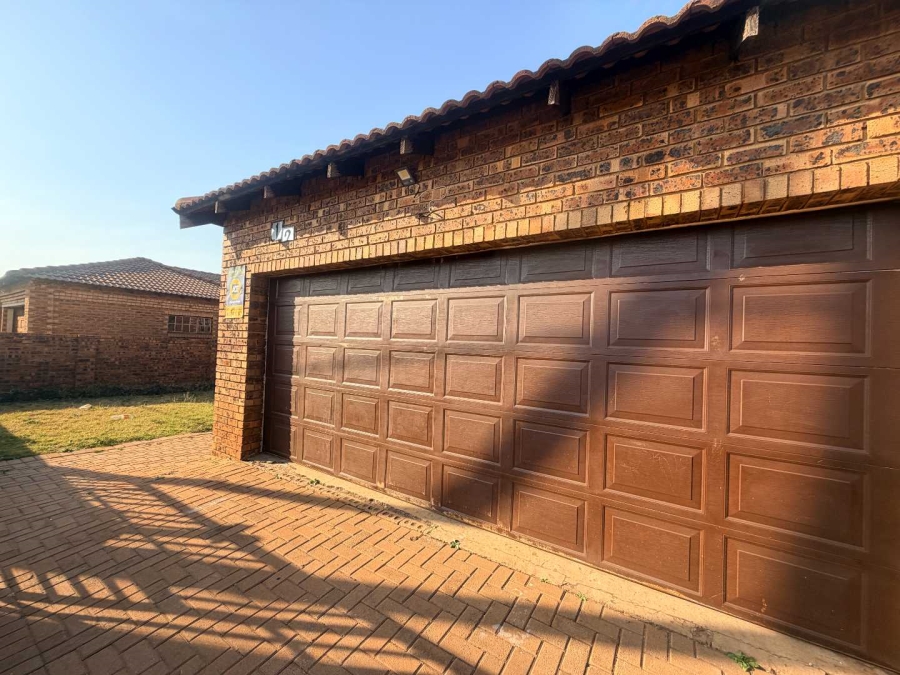 3 Bedroom Property for Sale in Mineralia Mpumalanga