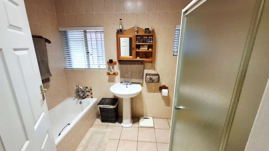 3 Bedroom Property for Sale in Clubville Mpumalanga
