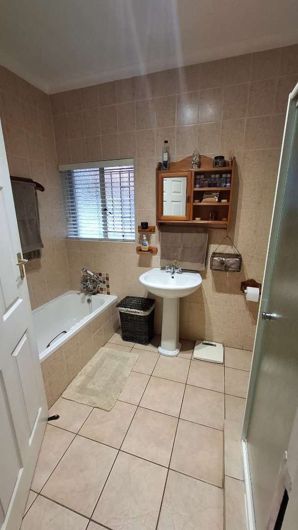 3 Bedroom Property for Sale in Clubville Mpumalanga