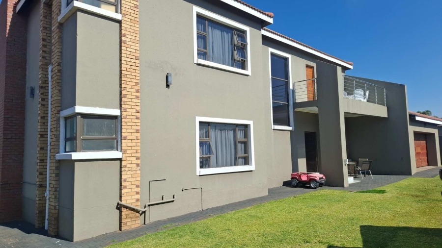4 Bedroom Property for Sale in Aerorand Mpumalanga
