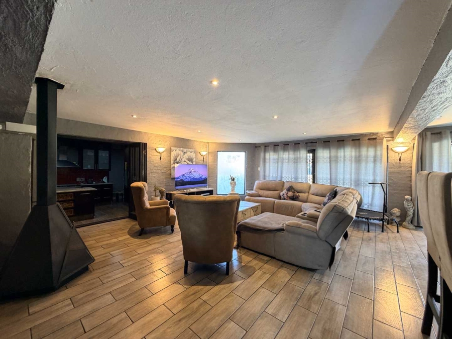 4 Bedroom Property for Sale in Aerorand Mpumalanga