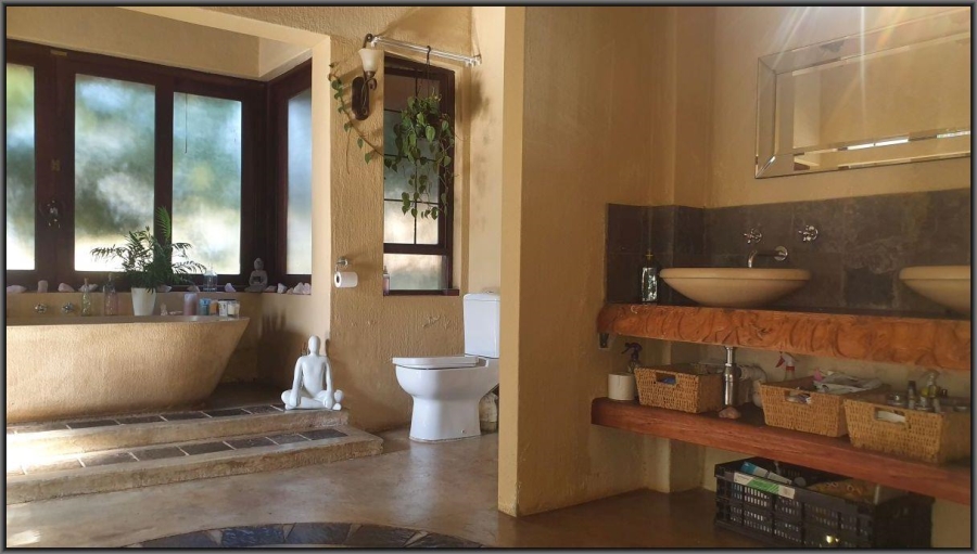 To Let 4 Bedroom Property for Rent in White River Mpumalanga