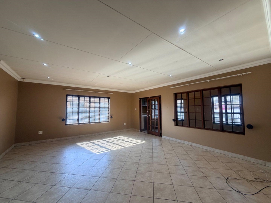 To Let 3 Bedroom Property for Rent in Aerorand Mpumalanga