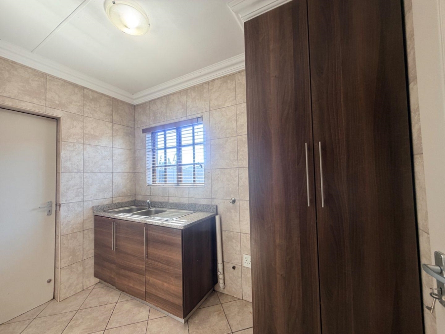 To Let 3 Bedroom Property for Rent in Aerorand Mpumalanga