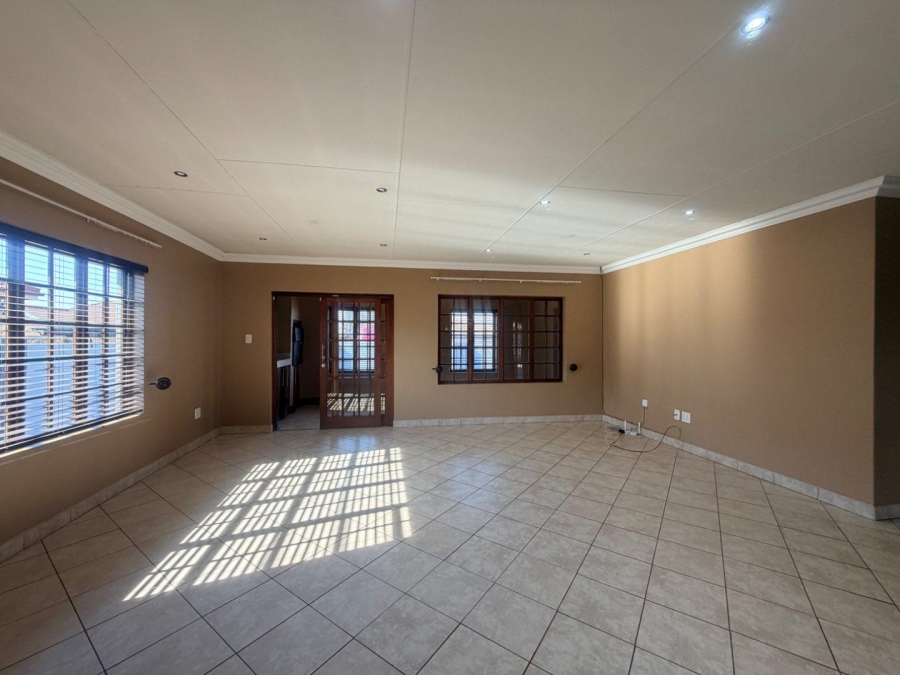 To Let 3 Bedroom Property for Rent in Aerorand Mpumalanga