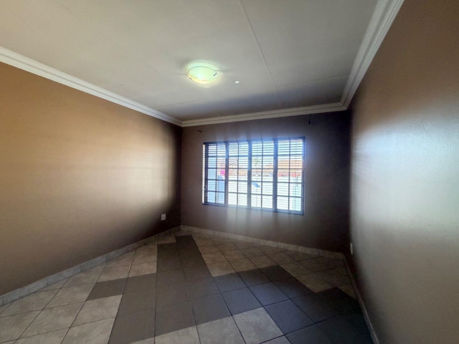 To Let 3 Bedroom Property for Rent in Aerorand Mpumalanga