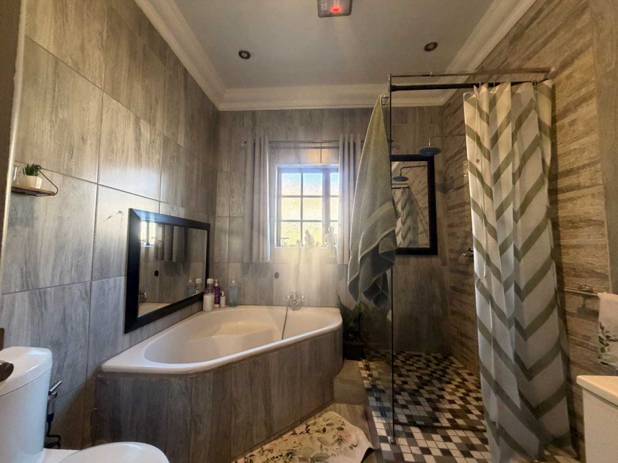 4 Bedroom Property for Sale in Aerorand Mpumalanga