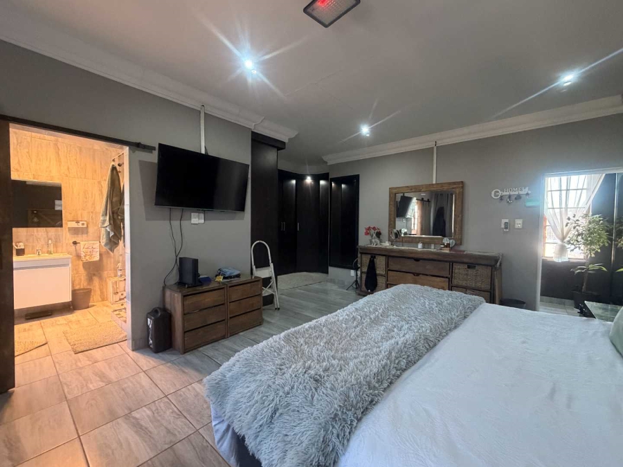 4 Bedroom Property for Sale in Aerorand Mpumalanga