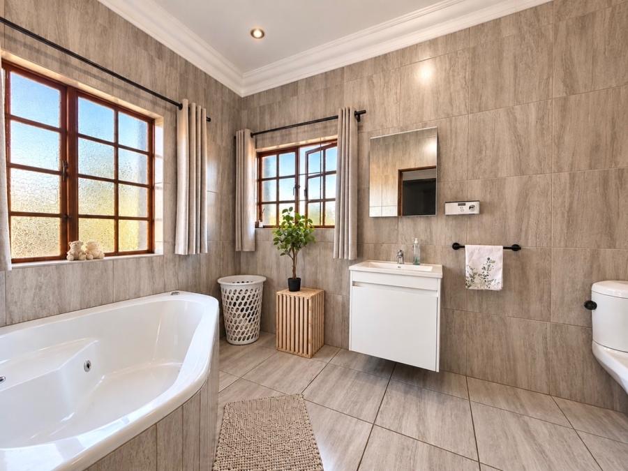 4 Bedroom Property for Sale in Aerorand Mpumalanga