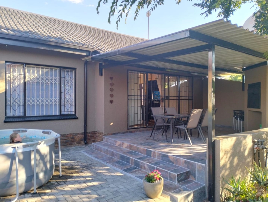 To Let 3 Bedroom Property for Rent in Kanonkop Mpumalanga