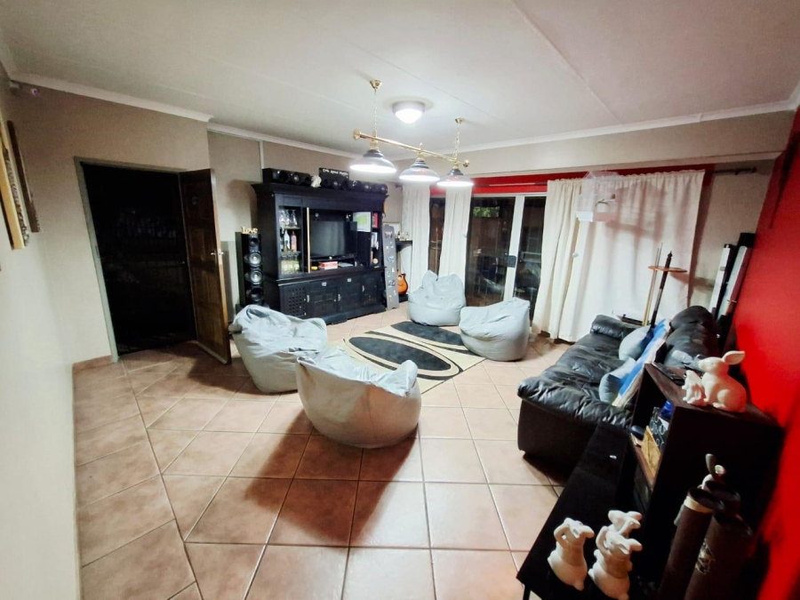 To Let 3 Bedroom Property for Rent in Kanonkop Mpumalanga