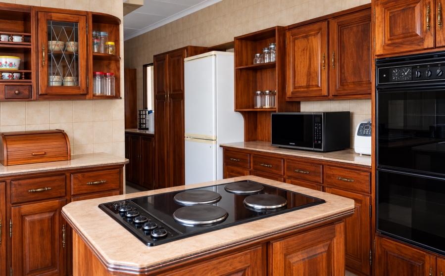 To Let 7 Bedroom Property for Rent in Reyno Ridge Mpumalanga