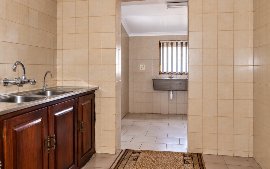 To Let 7 Bedroom Property for Rent in Reyno Ridge Mpumalanga