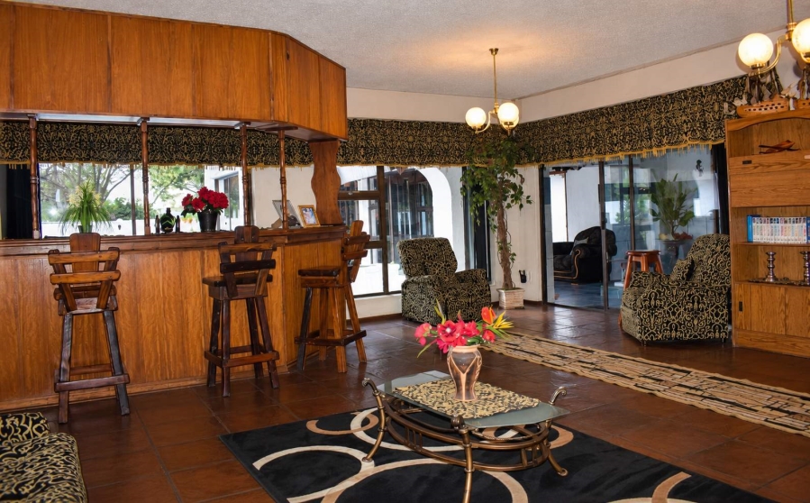 To Let 7 Bedroom Property for Rent in Reyno Ridge Mpumalanga