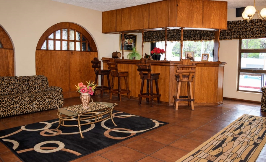 To Let 7 Bedroom Property for Rent in Reyno Ridge Mpumalanga