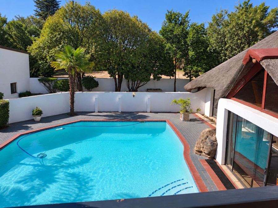 To Let 7 Bedroom Property for Rent in Reyno Ridge Mpumalanga