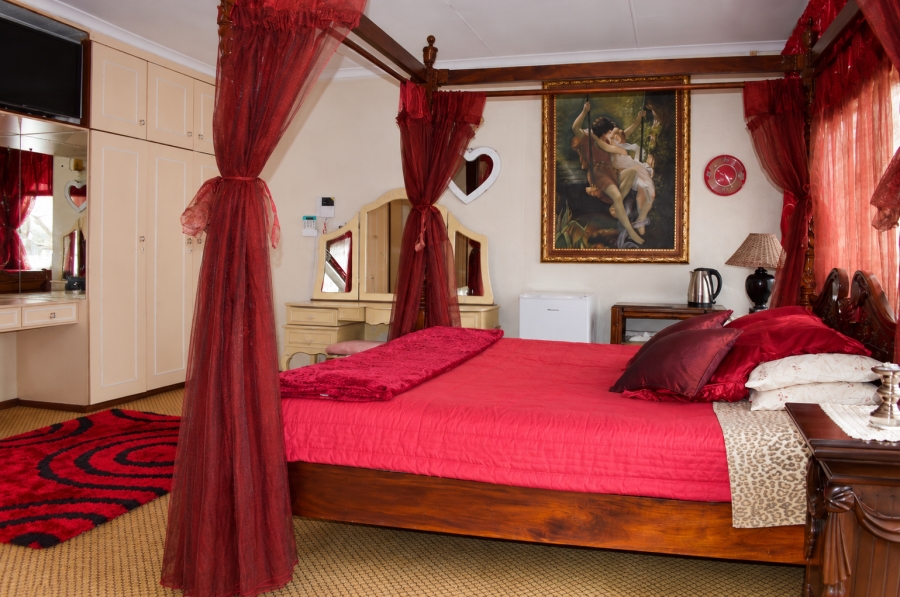 To Let 7 Bedroom Property for Rent in Reyno Ridge Mpumalanga