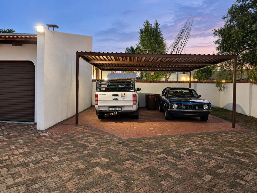 To Let 7 Bedroom Property for Rent in Reyno Ridge Mpumalanga