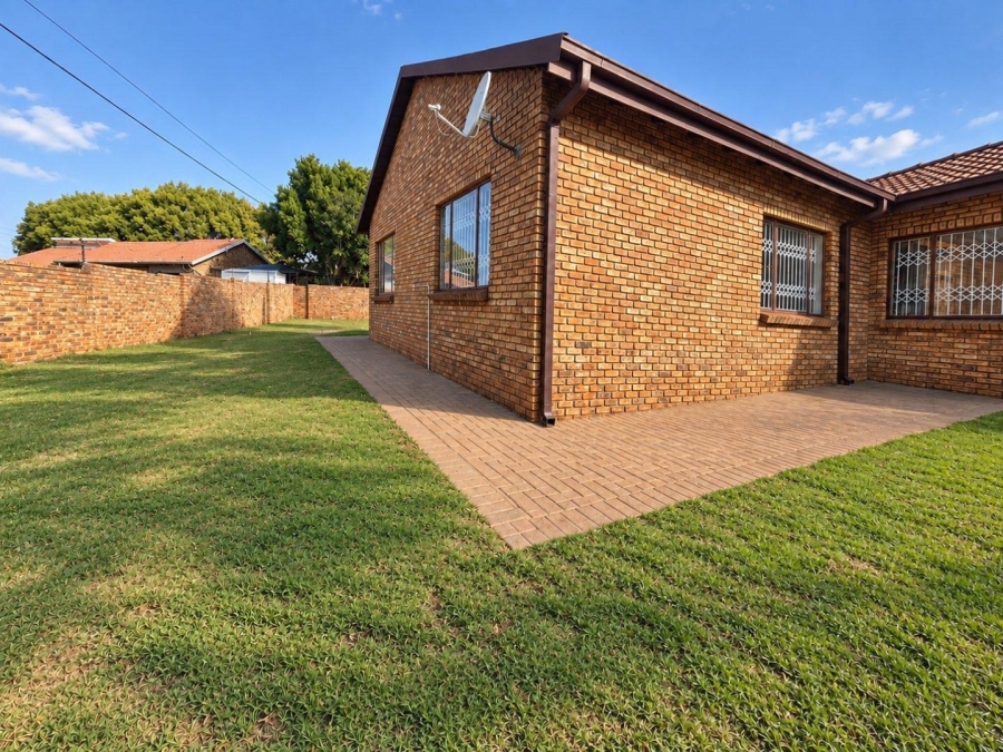 3 Bedroom Property for Sale in Aerorand Mpumalanga