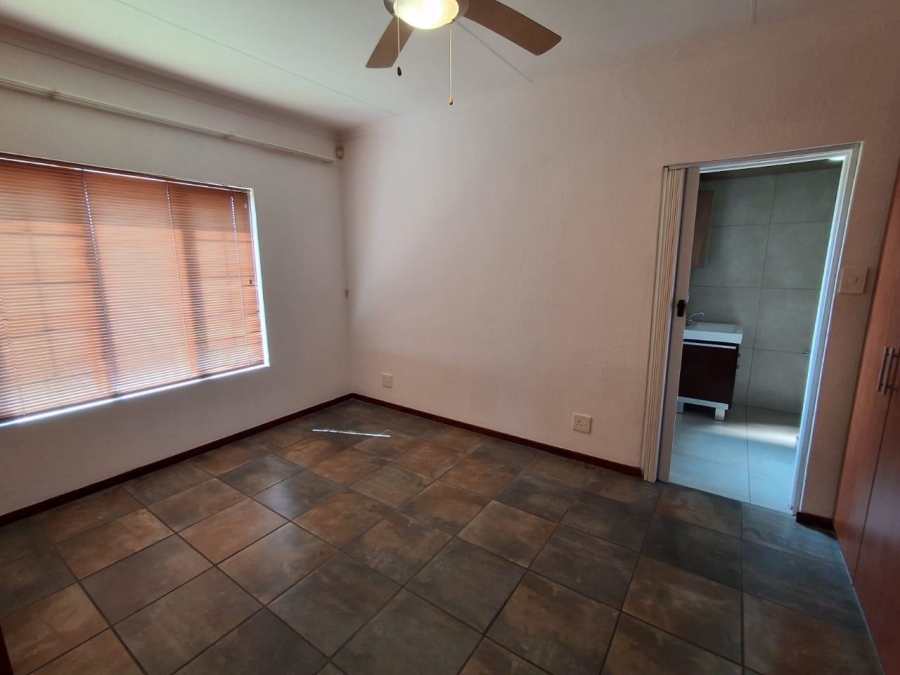 To Let 2 Bedroom Property for Rent in Nelspruit Ext 20 Mpumalanga