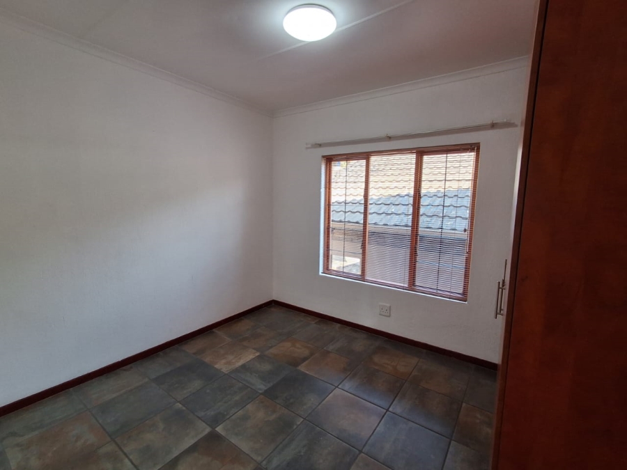 To Let 2 Bedroom Property for Rent in Nelspruit Ext 20 Mpumalanga