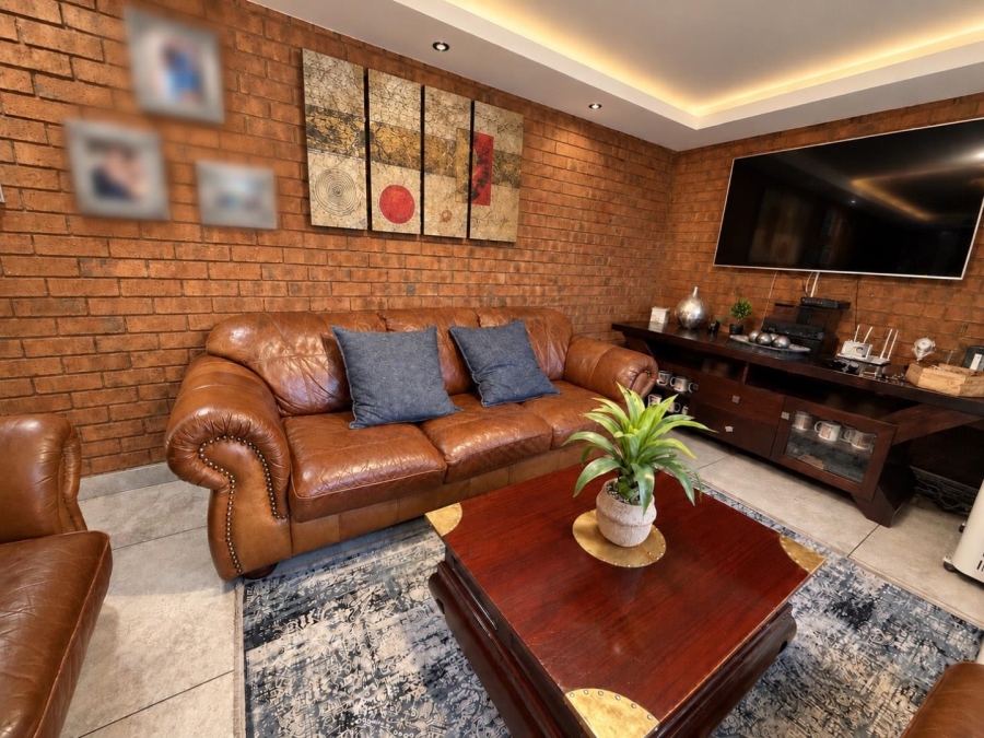 5 Bedroom Property for Sale in Roberts Estate Mpumalanga