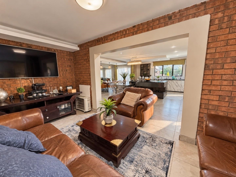 5 Bedroom Property for Sale in Roberts Estate Mpumalanga